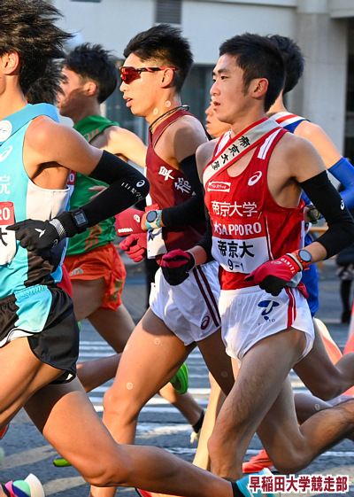 1区(21.3km) 間瀬田純平(1) 1時間03分23秒(区間14位)